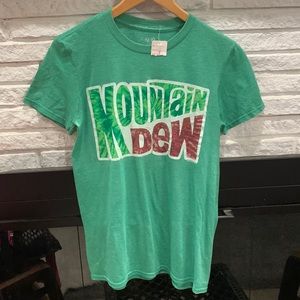 🎊 HOST PICK 🎊 Vintage Style Mountain Dew T shirt